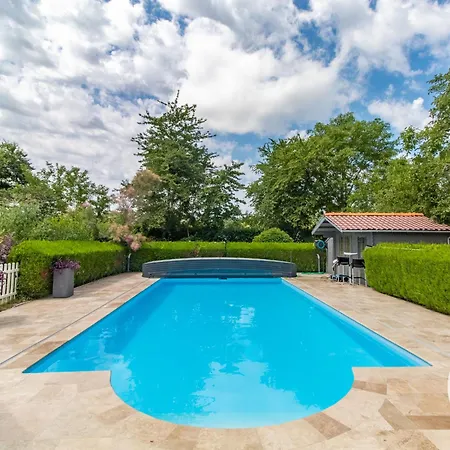 D'hotes Elegantes Proche Loire Avec Parc Et Piscine - Fr-1-622-114 Bed & Breakfast *