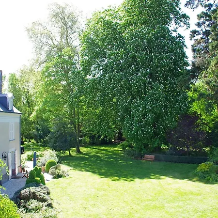 D'hotes Elegantes Proche Loire Avec Parc Et Piscine - Fr-1-622-114 Bed & Breakfast La Menitré