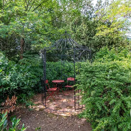 D'hotes Elegantes Proche Loire Avec Parc Et Piscine - Fr-1-622-114