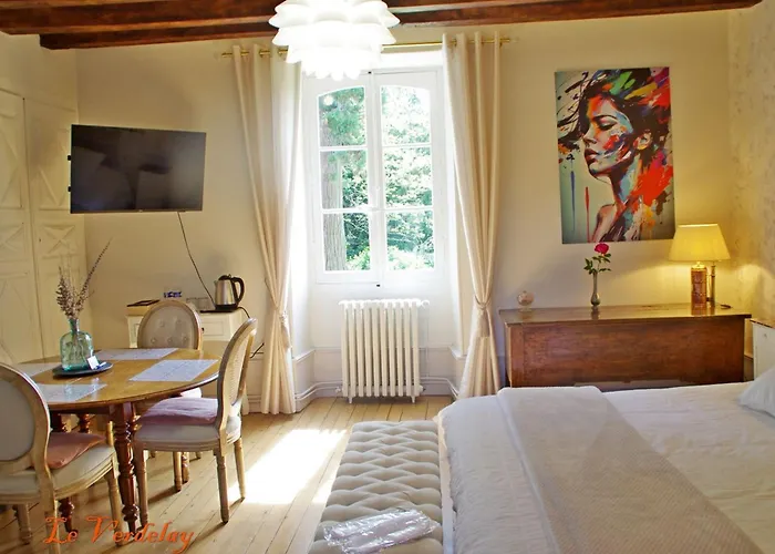 D'hotes Elegantes Proche Loire Avec Parc Et Piscine - Fr-1-622-114 * La Menitré